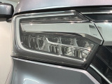 LEDヘッドライトは、点灯の瞬間から最大光量を発揮し、突然暗くなるトンネルなどでの安定感を高めます。