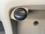 ●仕入れ段階で徹底したチェックを行い、厳しい審査にパスした車だけを展示・販売しています。弊社ではこれをプロチェックと呼び、数十の独自チェック項目に基づき、車の状態を調べ上げています。