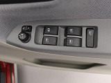 パワーウィンドゥ 運転席ドアスイッチ照明付です。電動格納ミラーも手元でワンモーションで可能です。