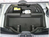 【パンク修理キット】車の軽量化や無駄を無くす為、応急タイヤパンクキットが搭載されています。