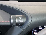 ドライブモードセレクトを操作することによりスポーティーに走ったり、エコ走行したりと車の反応が変化し、それぞれの楽しみ方が可能です