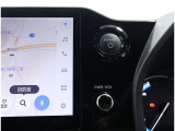 ポケットやバッグからキーを出さずにスマートに乗り込め、ボタンプッシュでおしゃれにエンジンスタートです。盗難防止イモビライザーも装備で安心です!