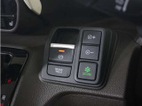 オートブレーキホールド機能付き電子パーキングブレーキ!ブレーキペダルを足から離しても停車状態を保ちます。アクセルを踏めば自動でブレーキが解除され、発進可能!