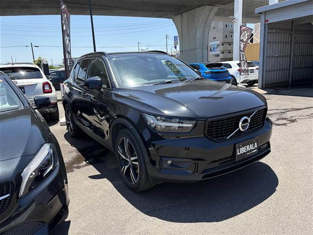 XC40 B4 AWD Rデザイン 4WD 4WD サンルーフ