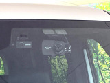 【ドライブレコーダー】ドライブレコーダー装備!走行中はもちろん、あおり運転や事故に遭遇した際、映像で記録し、万一のリスクに備えます。※記録用SDカードはお客様ご自身でご準備いただく必要があります。