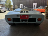 リアにはMK1を彷彿とさせる丸型一灯テール