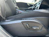 ◆電動パワーシート◆スイッチでシートポジションの調節が可能なパワーシート。快適な運転姿勢が実現でき、ドライブを一層お楽しみ頂けます。