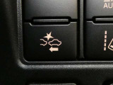 【PCS(プリクラッシュセーフティーシステム】・・・進路上の車両を前方センサーで検出し、衝突の可能性が高いと判断したときに、警報やブレーキ力制御により運転者の衝突回避操作を補助します。