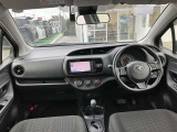 【運転席・インパネまわり】ハンドル・シート・フロアーなど隅々までプロによるクリーニング済み☆彡キレイな車内でドライブが一層快適にお楽しみいただけます!!