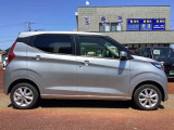 ご成約のおクルマ全て、エンジンオイルを交換してご納車させていただきます!また、点検時に消耗品の状態確認も行い必要に応じて新品交換させていただきます!