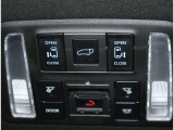 お車の取扱説明書・メンテナンスノート(記録簿)も御座います。トヨタのディーラーで安心を買って下さい。当社は無理な勧誘は致しません。まずはお客様からのお問い合わせを心よりお待ちしております。
