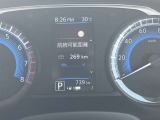 アクセルペダルの踏み加減をエコ運転の域に入るよう運転することで燃費も向上します