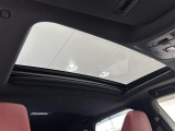 ◆サンルーフ◆メーカーオプションでしか取り付けできません!ちょっとした換気や、晴れた日などに心地の良い日差しが差し込みます!