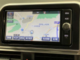 純正ナビを装備。タッチパネル式で使いやすく、お出かけもラクラクです。