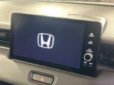 【純正9型ナビ】人気の純正ナビを装備しております。ナビの使いやすさはもちろん、オーディオ機能も充実!キャンプや旅行はもちろん、通勤や買い物など普段のドライブも楽しくなるはず♪