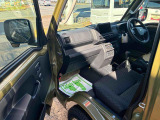 安全安心な走行のために、納車前には小さなクルマを知り尽くしたエキスパートが基本性能に関わる機能や状態を徹底的に点検しています。