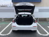 ホンダの新車も全て取り扱っております。ホンダの整備士がいるサービス工場も併設しているので、点検、整備、車検、全てお任せ下さい。店内は落ち着いたショールームにキッズスペースもございます。