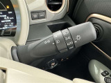 【オートライト】車外の明るさに応じて自動的にライトの点灯・消灯をしてくれます