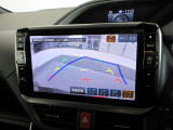 バックカメラで後方がリアルタイム映像で確認できます!商業施設や駐車場での駐車時や、夜間のバック時にも安心です♪