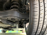 お車を安心してお乗りいただく為には、足回りの定期点検が欠かせません。サービスサポート(有償保証)では無料点検もご提供しており、安心のカーライフをお過ごしいただけるサポート体制が整っています。