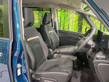 運転席シート廻りは使用感も少なく、良好な状態となっています。丁寧に使われていたことがよくわかりますね。