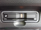 ■【ETC車載器】が装備されています。セットアップをしてお渡しとなり、ETCカードを差し込むだけで高速道路の利用が可能です。