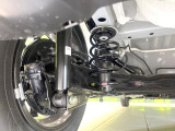 お車を安心してお乗りいただく為には、足回りの定期点検が欠かせません。サービスサポート(有償保証)では無料点検もご提供しており、安心のカーライフをお過ごしいただけるサポート体制が整っています。