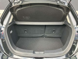 トノカバー付きのトランクルームは荷室の荷物が見えず安心です。