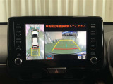 安心のバックモニターガイドがあって、夜間でもよく見えます。事故を未然に防げて安心です。