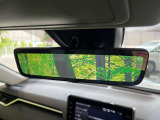 【デジタルインナーミラー】後席の大きな荷物や同乗者で後方が確認しづらい時でも安心!カメラが撮影した車両後方の映像をルームミラー内に表示。クリアな視界で状況の確認が可能です!