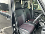 運転席もゆったりとお座り頂けます。