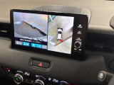 バックギアに入れるだけで自動でマルチビューカメラに切り替わります!車庫入れやバックが苦手な方にオススメ!