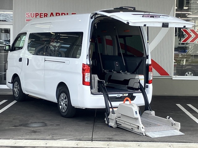 NV350キャラバン  2.5 チェアキャブ 車いす4名仕様 ディーゼルターボ 4WD