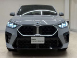 【キドニーグリル】BMWは約90年もの間、ほぼ全ての車両にひと目でBMWだと分かるこの特徴的なフロントグリルが備えられ、デザイン・アイコンとして親しまれてきました。
