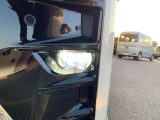 エンジンルームも綺麗に洗浄してから納車致します。普段あまり見ることが無い箇所だからこそ綺麗だと感動しますよね(*&acute;▽`*)