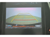 バックガイドモニターで、後方を確認しながら安心して駐車することができます。運転初心者も熟練者も必須の機能ですよ!