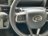 痛みの出やすい運転席シートの角、フロアマット、座面、ともに良好です