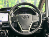 【純正革巻きステアリング】上質な革を使用することで、手にしっかり馴染みとても運転しやすいハンドルです♪