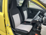 使用感のないきれいな運転席シートです!