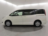 リヤ5面はプライバシーガラス☆強い日差しや車外の視線から室内を守ってくれます。