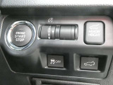 パワーバックドアが装備されているので荷物の積み下ろしも楽々♪