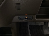 ビルトインタイプの【ETC】で見た目もスッキリ。高速道路の利用にとても便利です。