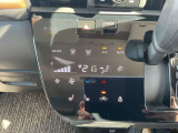 室内空間が爽やかで快適なフルオートエアコン付です。