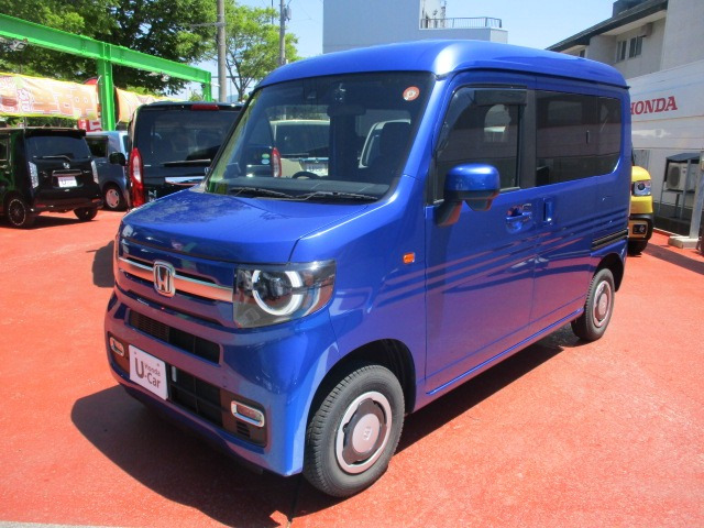 N-VAN +スタイル ファン 4WD 