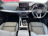 Audiのインテリアはエクステリア同様、優れたデザイン性とクオリティ、そして機能性を兼ね備えております。