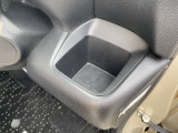 運転席ドリンクホルダーです。