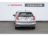 F  I  T  真ん中に アイ がある車です
