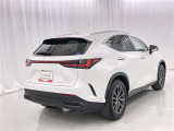「バックフォルム」です。トランク・ラゲッジスペースには、多くの荷物を入れることが可能です。