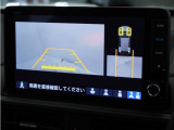 ◆リアカメラdeあんしんプラス◆駐車場をバックで出るときなど、リアワイドカメラの映像から危険を検知。走行中のさまざまな危険回避をサポートします!