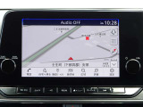 【ナビ】メーカーSDナビ付きです。目的地を設定すれば初めての場所でも簡単に行くことができます。もちろん音楽だって聴けちゃいます♪